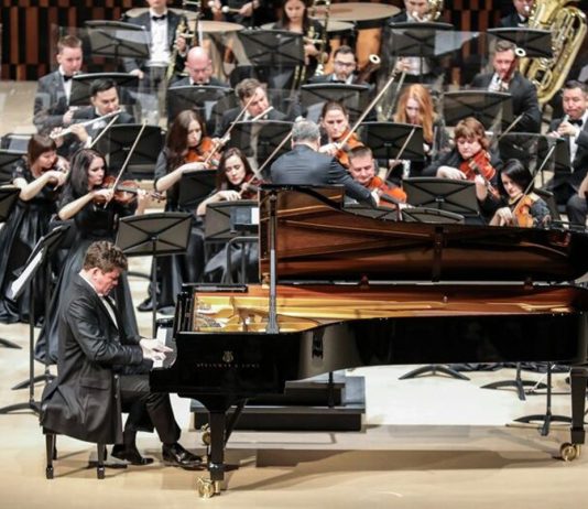 ТОП-5 музыкальных концертов в Челябинске в 2025 году Симфонический оркестр Челябинской филармонии