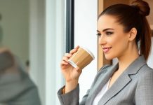 Почему сильным женщинам нелегко устроить личную жизнь Деловая женщина