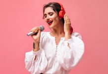 Известные эксперты рассказали, как звучать убедительно и всегда быть в голосе Уверенный голос