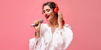 Известные эксперты рассказали, как звучать убедительно и всегда быть в голосе Уверенный голос