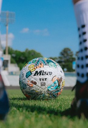 Мяч Mitre Ultimax Pro для The Soccer Tournament 2025