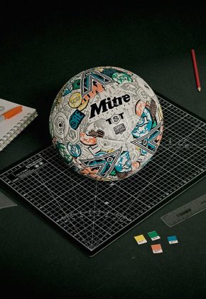 Мяч Mitre Ultimax Pro для The Soccer Tournament 2025