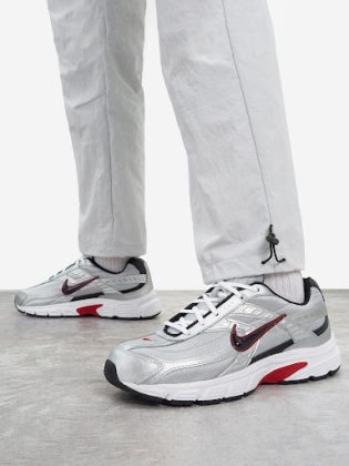 Nike Initiator
