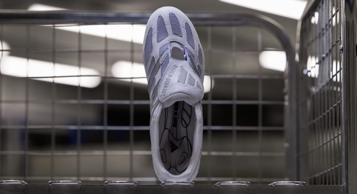 Бутсы adidas Predator Silver Strike