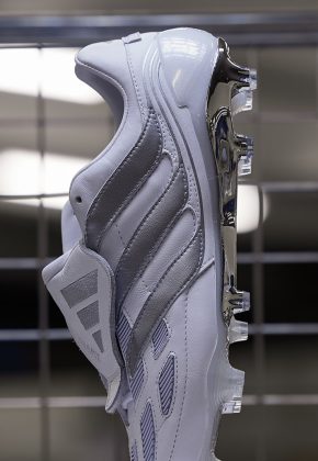 Бутсы adidas Predator Silver Strike