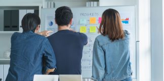 Лучшие генераторы названий для компании в 2025 году Генератор названий для компании