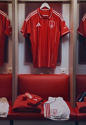 Форма Ноттингем Форест 2025 2026 от adidas