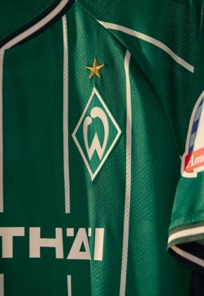 Форма Вердера Бремен 2025 2026 от Hummel