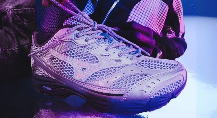 Кроссовки Mizuno MXR Space Lights Pack