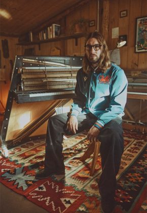 Одежда Macron Sound of Us