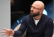 От маркетолога до летописца эпохи Гаджимурад Атаков