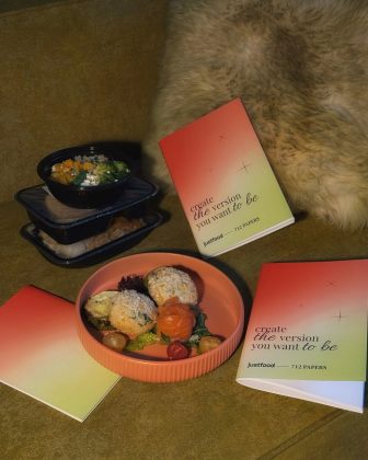 justfood x 712 PAPERS