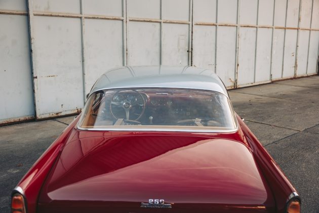 Авто 1957 Ferrari 250 GT Coup&eacute; by Boano