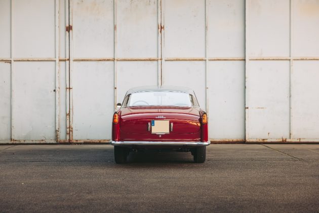 Авто 1957 Ferrari 250 GT Coup&eacute; by Boano