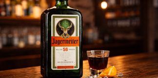 Jägermeister: как охотничий ликёр стал иконой барной культуры Бутылка Jägermeister