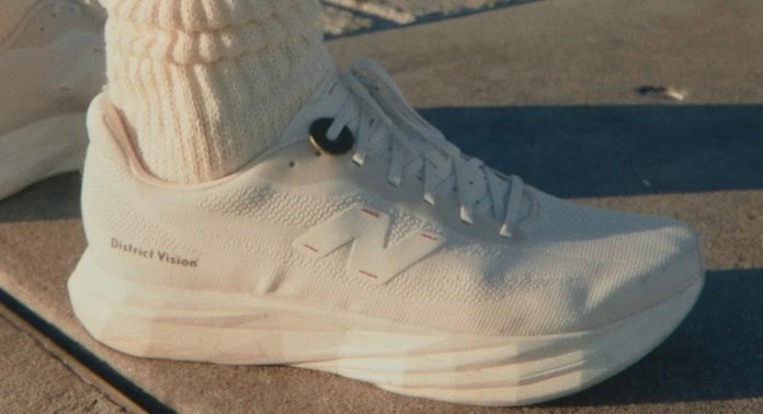 dv-nb-mens-sc-elite-v5-linen-1-1 Кроссовки District Vision x New Balance FuelCell SC Elite