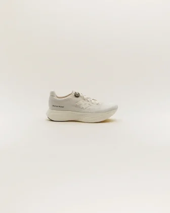 Кроссовки District Vision x New Balance FuelCell SC Elite