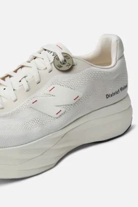Кроссовки District Vision x New Balance FuelCell SC Elite