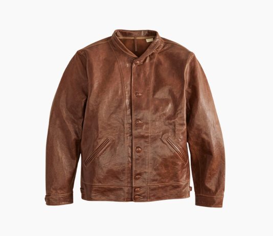 Levi’s воссоздал легендарную куртку Альберта Эйнштейна — музейную реплику архивного уровня Куртка Эйнштейна от Levi's