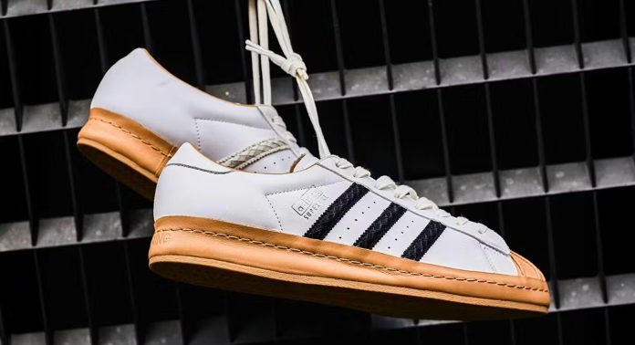 Кроссовки Offspring x adidas Superstar “Crafted”