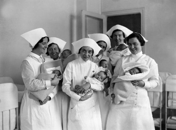 Черно-белые новогодние фотографии 20 века