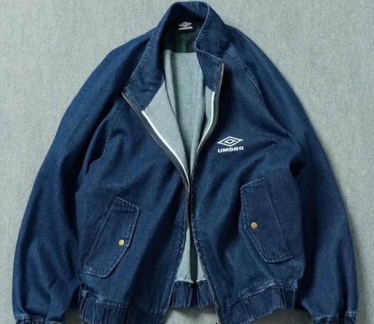FREAK’S STORE и UMBRO представили джинсовую коллаборацию SS26, вдохновлённую футбольным Куртка UMBRO x FREAK’S STORE SP Denim Stand Collar Blouson