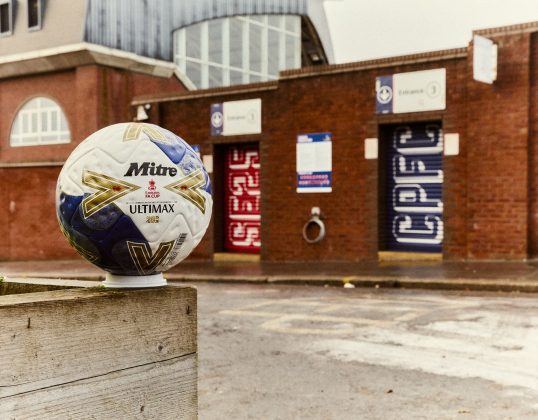 Мяч Mitre для Кубка Англии 2025 2026