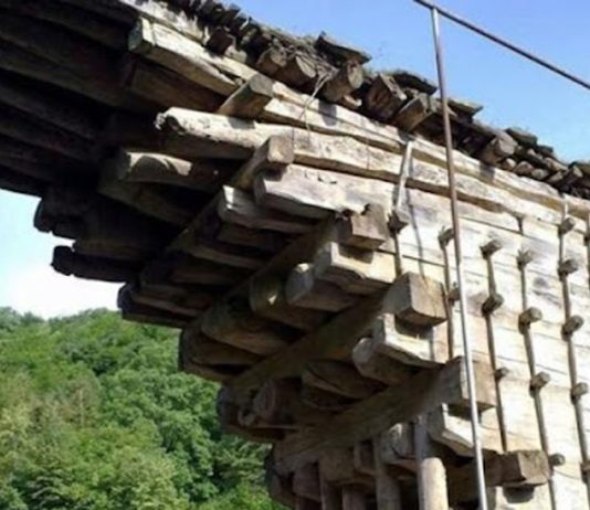 200-летний деревянный мост в Дагестане, построенный без единого гвоздя Деревянный мост в Дагестане