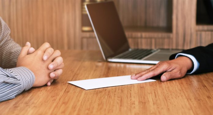 Что никогда нельзя писать в заявлении на увольнение