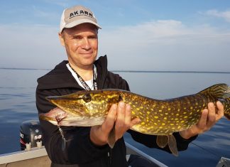 От случайно услышанного объявления по радио — до пьедестала. Чемпион мира по зимней рыбалке Максим Ефимов о рыбацком счастье и суровой романтике. Рыбак Максим Ефимов