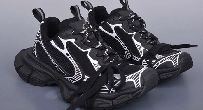 Женские кроссовки BALENCIAGA