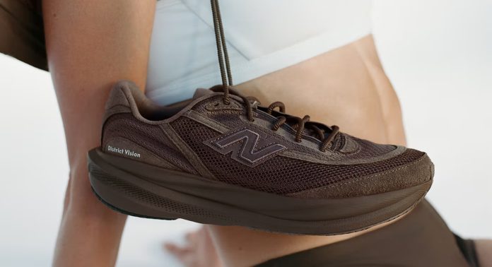 Кроссовки District Vision x New Balance 1080v15