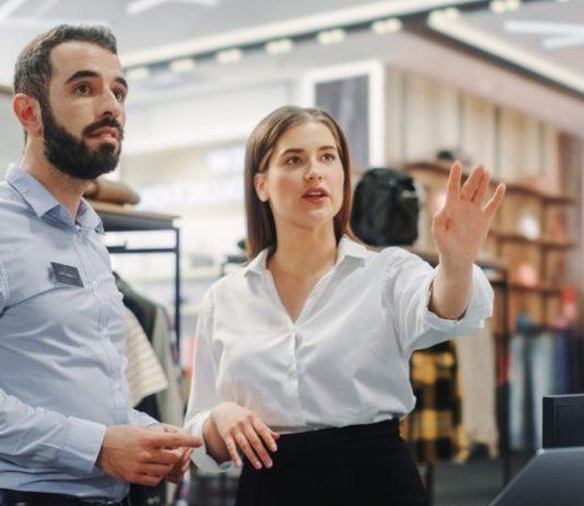 Кто управляет вашими шопинг-списками? Вся правда о профессии администратора магазина одежды Кто такой администратор магазина одежды