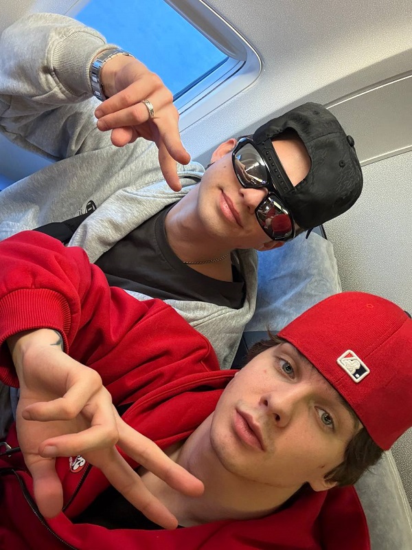 Ваня Скрипка и Даня Кошель