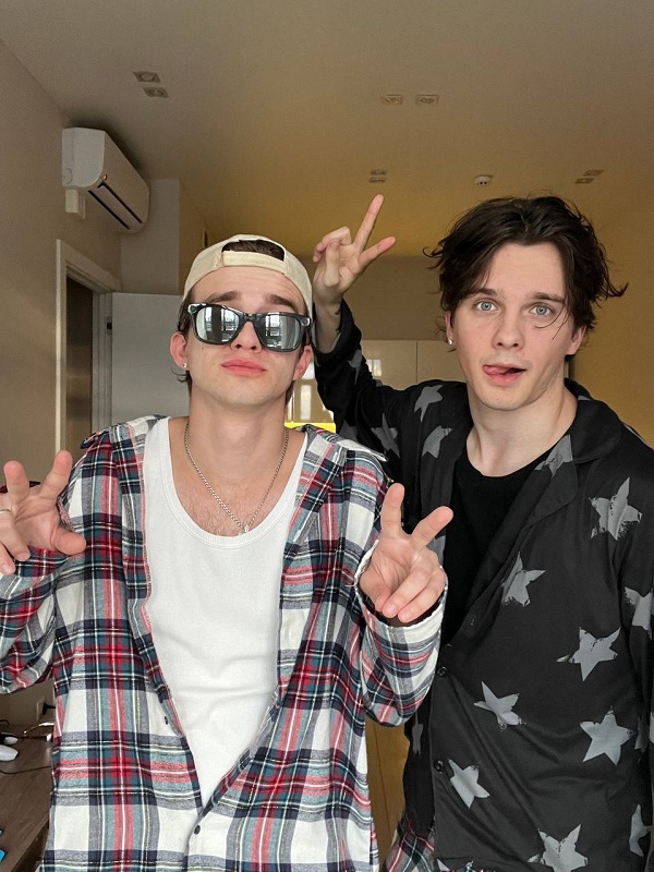 Ваня Скрипка и Даня Кошель