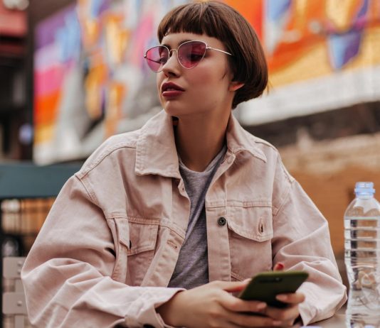 Почему уличная мода всё чаще строится на эффекте «увидел — захотел попробовать» Уличная мода