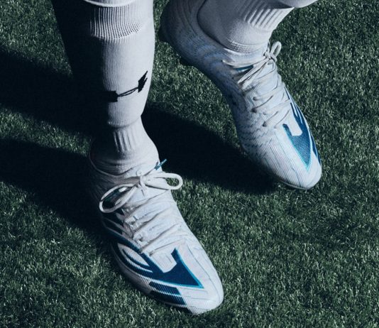 Under Armour Shadow Elite 4: Американский спринтер вписывается в элитную гонку Бутсы Under Armour Shadow Elite 4