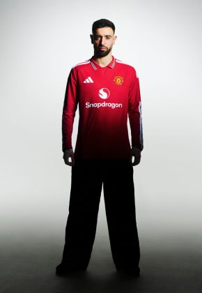 Форма Манчестер Юнайтед 2026 2027 от adidas