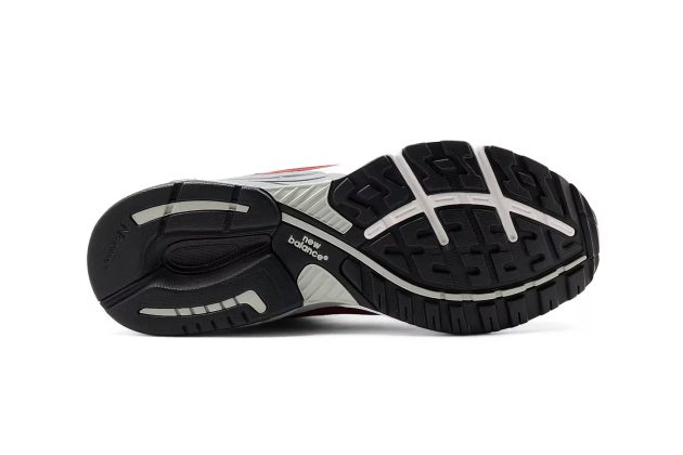 New Balance выпускают модель 993 Made in USA в бордовом