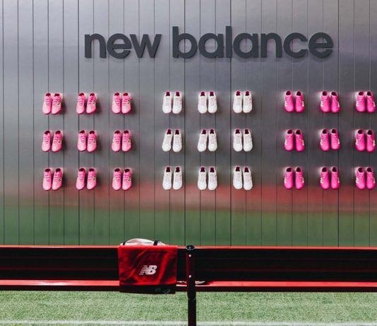 Внутри New Balance: кроссовки, бутсы и будущее футбола. Репортаж из Бостона Эксклюзивный иммерсивный тур New Balance