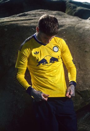 Форма Лидс Юнайтед на сезон 2026 2027 от adidas
