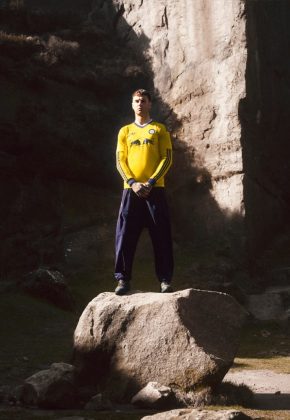 Форма Лидс Юнайтед на сезон 2026 2027 от adidas