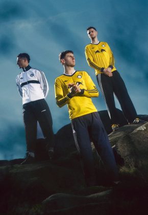 Форма Лидс Юнайтед на сезон 2026 2027 от adidas