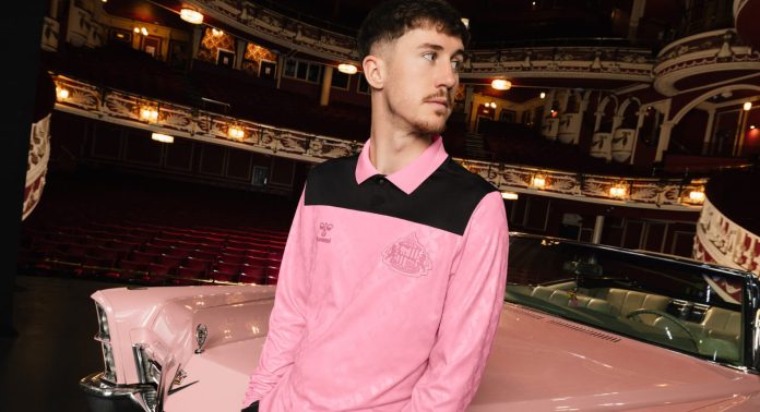 Сандерленд x hummel x Элвис Пресли