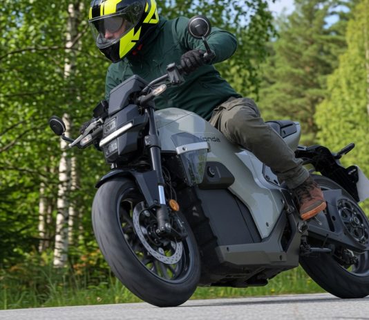 Honda WN7: первый электрический мотоцикл Honda дебютировал на EICMA 2025 Мотоцикл Honda WN7