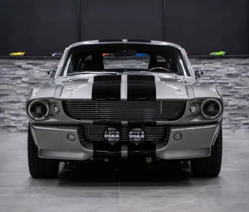 Автомобиль 1967 Ford Mustang Fastback Eleanor Tribute Edition