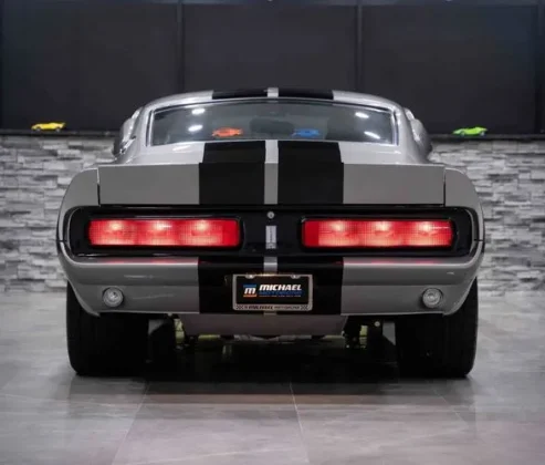 Автомобиль 1967 Ford Mustang Fastback Eleanor Tribute Edition
