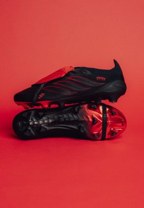Бутсы adidas Predator Tech Pack