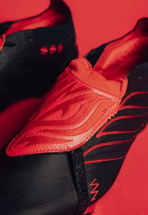 Бутсы adidas Predator Tech Pack