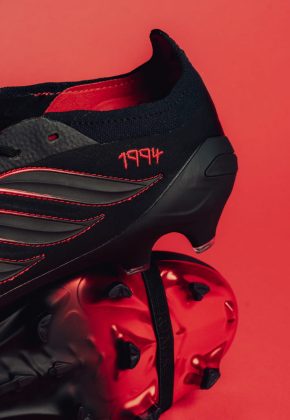 Бутсы adidas Predator Tech Pack